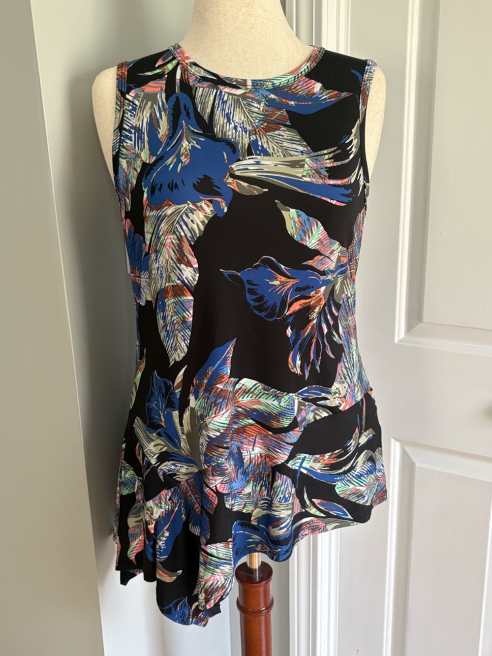 Karen Kane Black & Multicolor Top